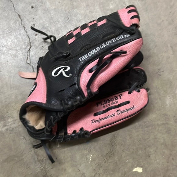 Rawlings Other - 3/$15 🎈Good used condition baseball glove softball glove